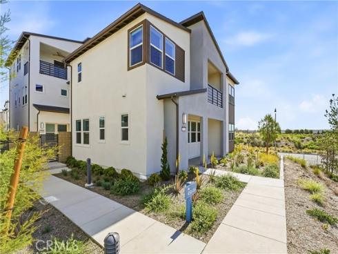 458 Loon , Irvine, CA