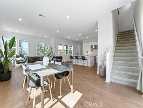 458 Loon , Irvine, CA