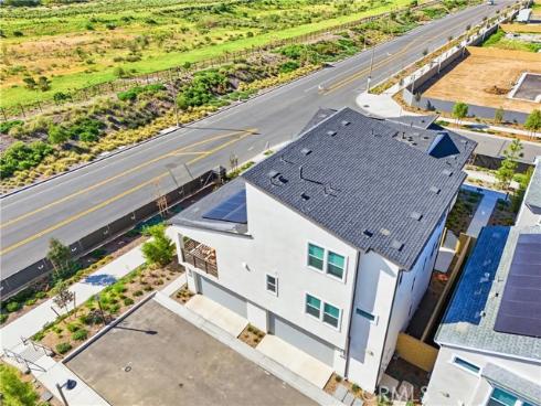 458 Loon , Irvine, CA