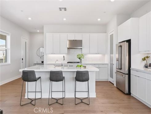458 Loon , Irvine, CA