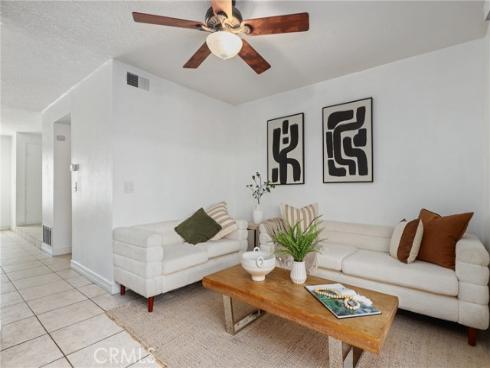 26 Helena 69 , Irvine, CA
