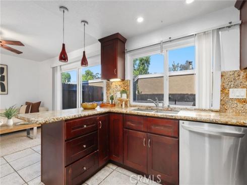 26 Helena 69 , Irvine, CA