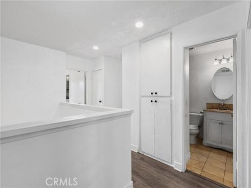 26 Helena 69 , Irvine, CA