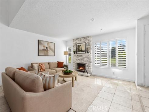 26 Helena 69 , Irvine, CA
