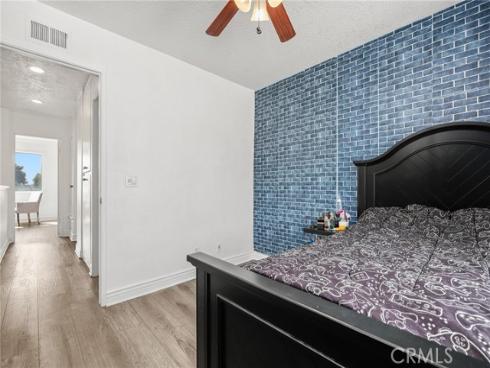 26 Helena 69 , Irvine, CA