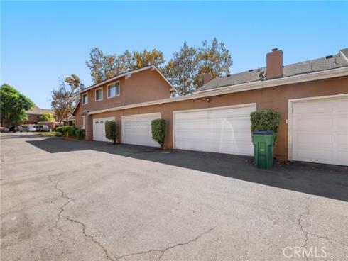 26 Helena 69 , Irvine, CA