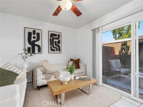 26 Helena 69 , Irvine, CA