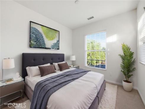 9 Preston , Irvine, CA
