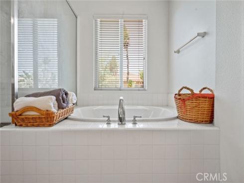 9 Preston , Irvine, CA