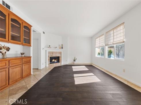 75 Ashford , Irvine, CA