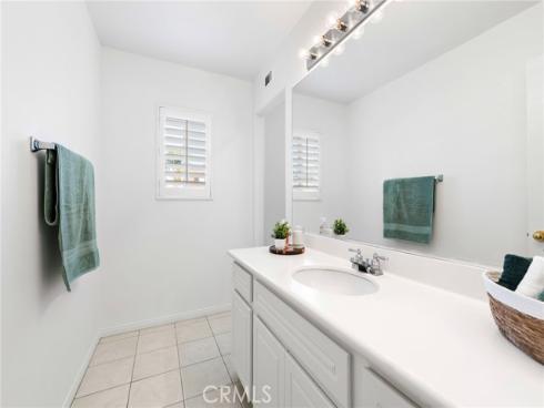 75 Ashford , Irvine, CA