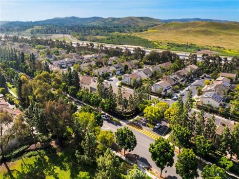 75 Ashford , Irvine, CA