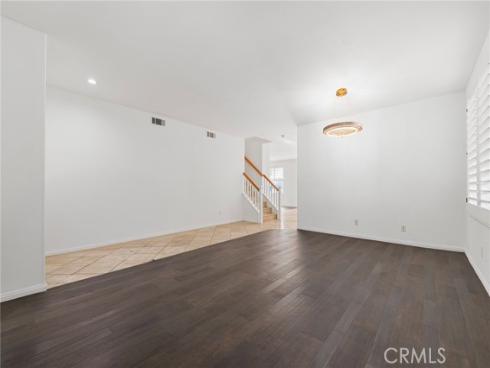 75 Ashford , Irvine, CA
