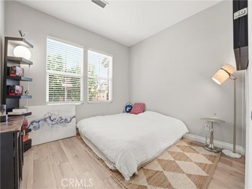 143 Lockford , Irvine, CA