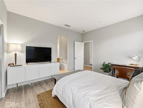 143 Lockford , Irvine, CA