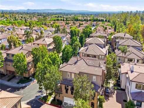 143 Lockford , Irvine, CA