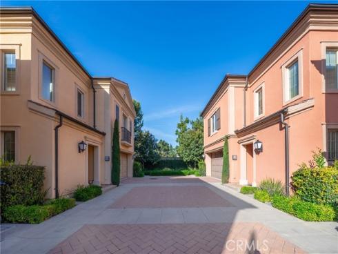 113 Hanging , Irvine, CA