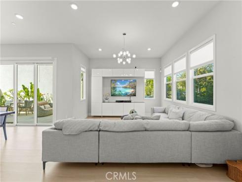 259 chorus , Irvine, CA