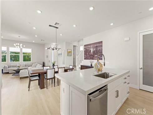 259 chorus , Irvine, CA