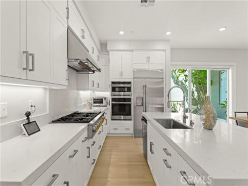 259 chorus , Irvine, CA