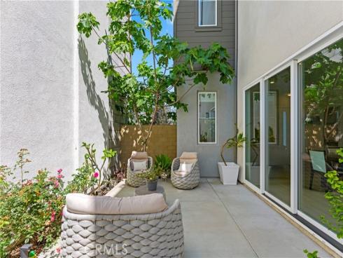 259 chorus , Irvine, CA