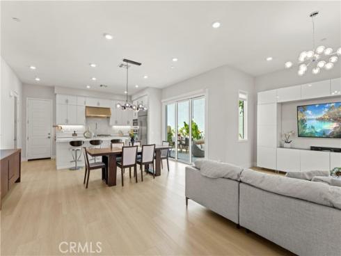 259 chorus , Irvine, CA