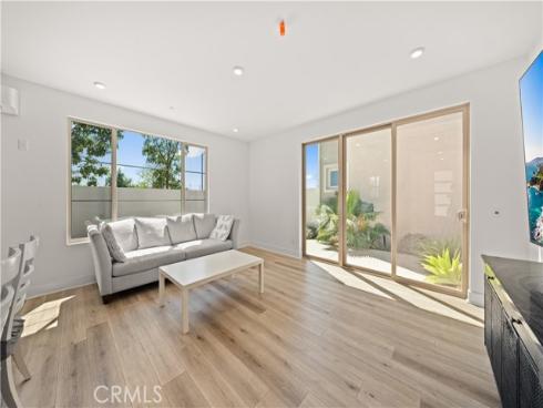 203 Lynx , Irvine, CA