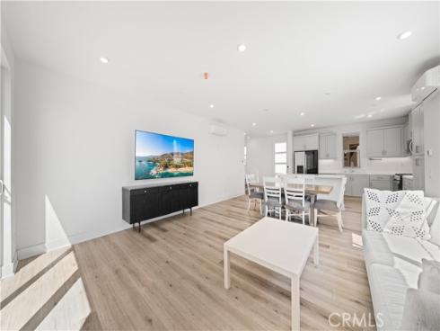203 Lynx , Irvine, CA