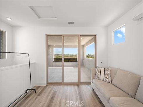 203 Lynx , Irvine, CA