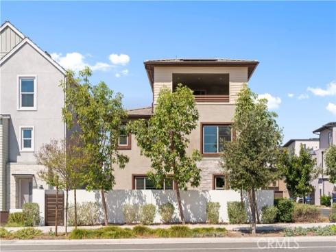 203 Lynx , Irvine, CA