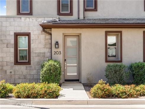 203 Lynx , Irvine, CA