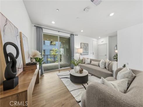 221 Bowery , Irvine, CA