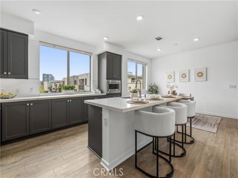 221 Bowery , Irvine, CA