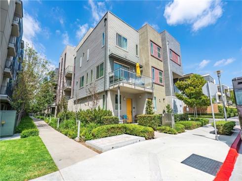 221 Bowery , Irvine, CA