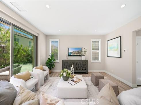 116 Tritone , Irvine, CA