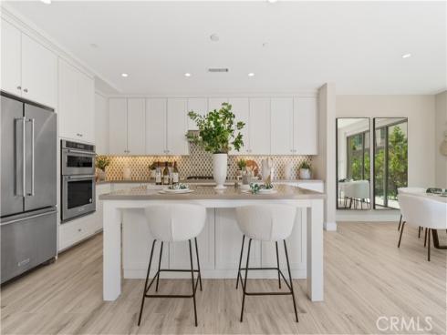 116 Tritone , Irvine, CA