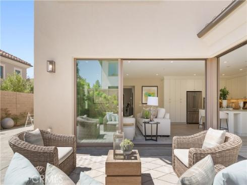 116 Tritone , Irvine, CA