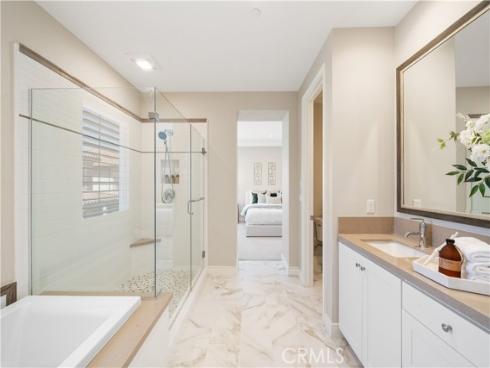 116 Tritone , Irvine, CA