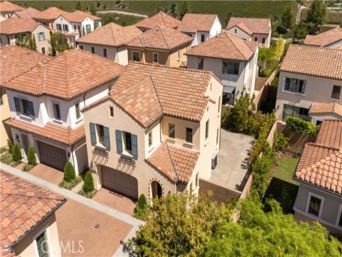 116 Tritone , Irvine, CA