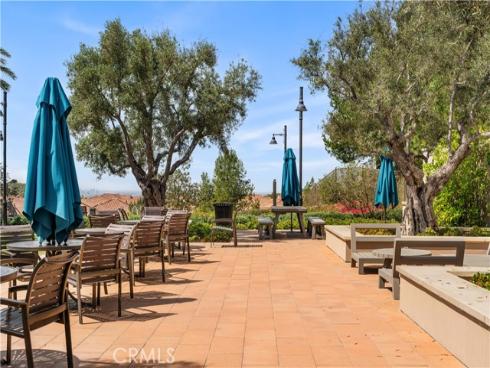 116 Tritone , Irvine, CA