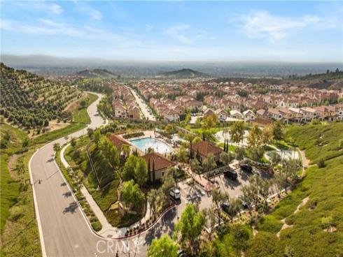 116 Tritone , Irvine, CA