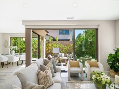 116 Tritone , Irvine, CA