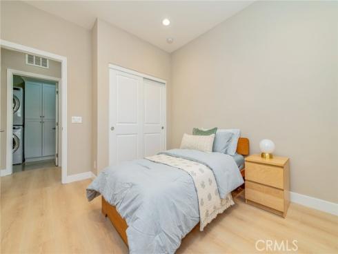 167 Overbrook , Irvine, CA