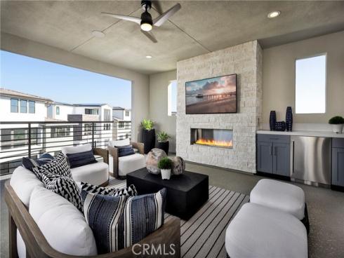 113 Apron , Irvine, CA