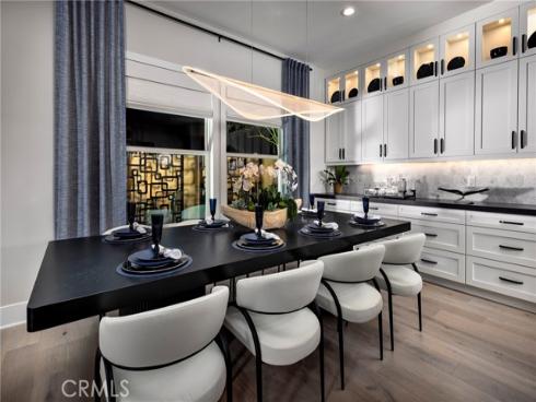 113 Apron , Irvine, CA