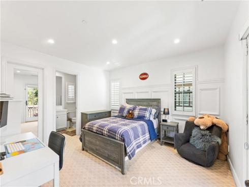 26 View Terrace , Irvine, CA