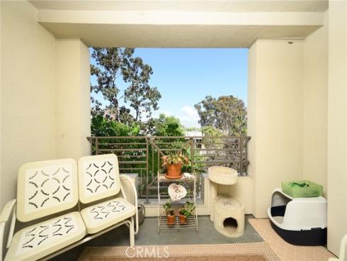 2243 Martin 211 , Irvine, CA