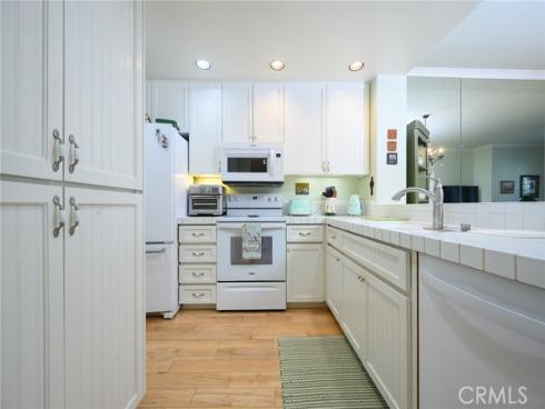 2243 Martin 211 , Irvine, CA