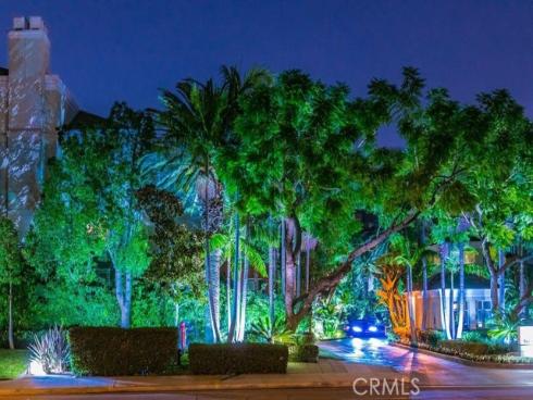 2243  Martin  211 , Irvine, CA