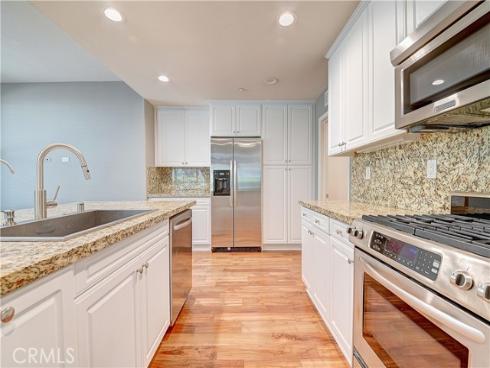 135  Pathway  , Irvine, CA